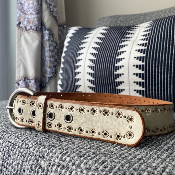 Fossil Embossed/Studded Western Leather Belt - Picture 3 of 15